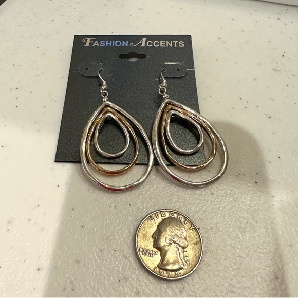 NWT Fashion Accents Earrings fish hook dangle w/ triple teardrop- silver & gold - Picture 6 of 7